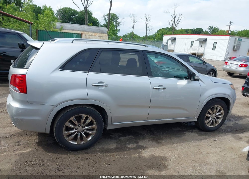 2011 KIA SORENTO SX V6 VIN: 5XYKW4A24BG093102