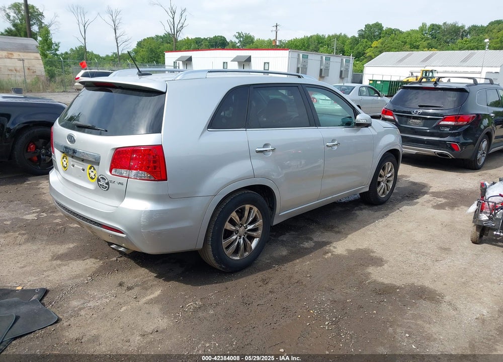 2011 KIA SORENTO SX V6 VIN: 5XYKW4A24BG093102
