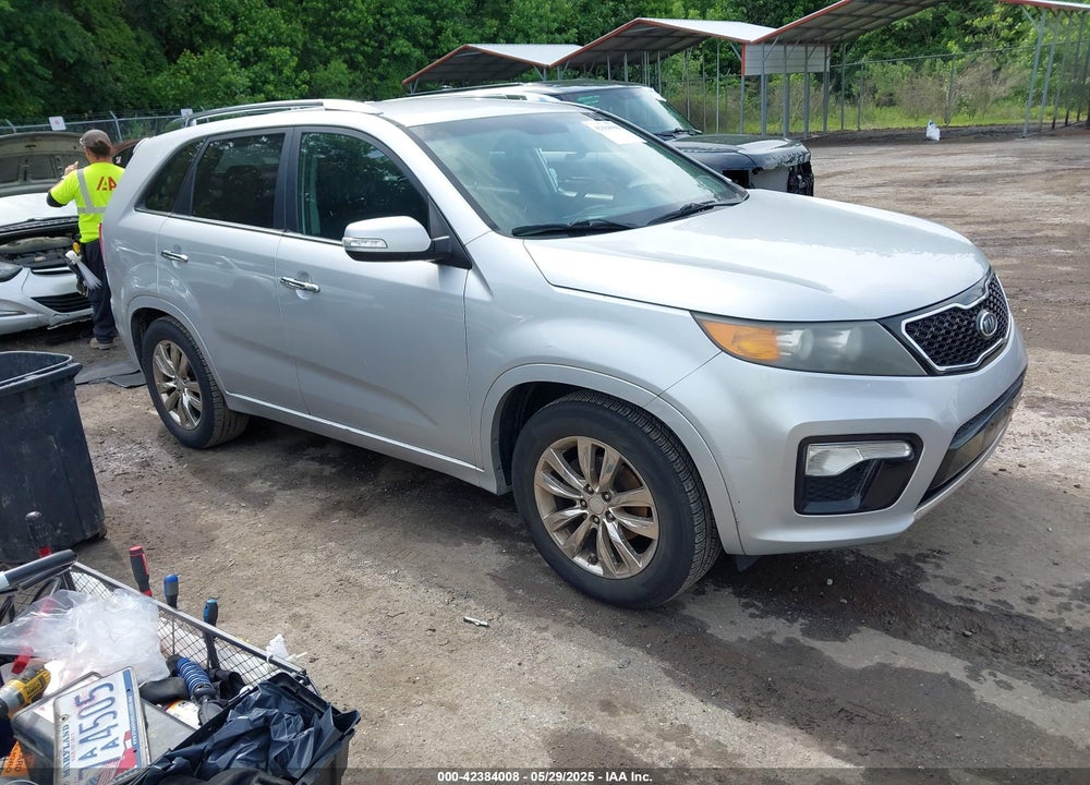 2011 KIA SORENTO SX V6 VIN: 5XYKW4A24BG093102
