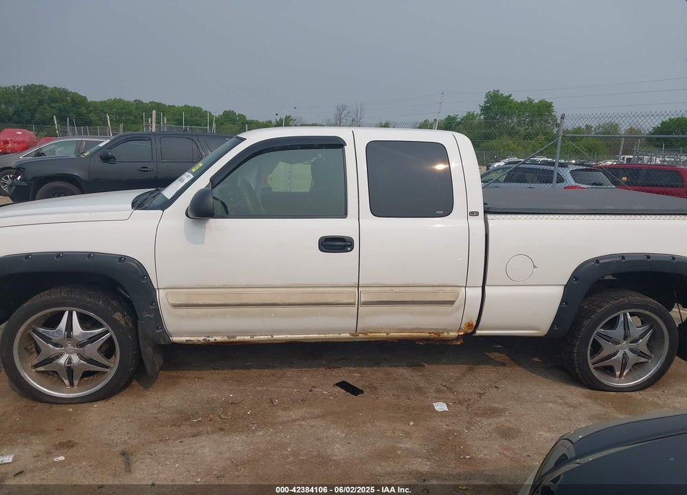 2005 CHEVROLET SILVERADO 1500 LS VIN: 1GCEK19B45E232959