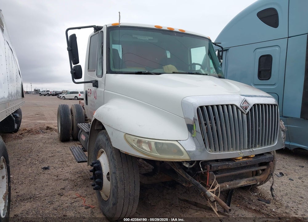 2005 INTERNATIONAL 4000 VIN: 1HTMMAAL25H687286