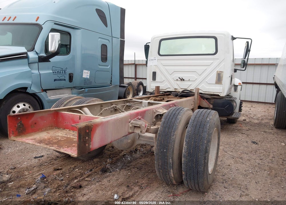 2005 INTERNATIONAL 4000 VIN: 1HTMMAAL25H687286