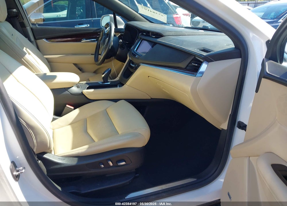 2017 CADILLAC XT5 VIN: 1GYKNCRS4HZ218136