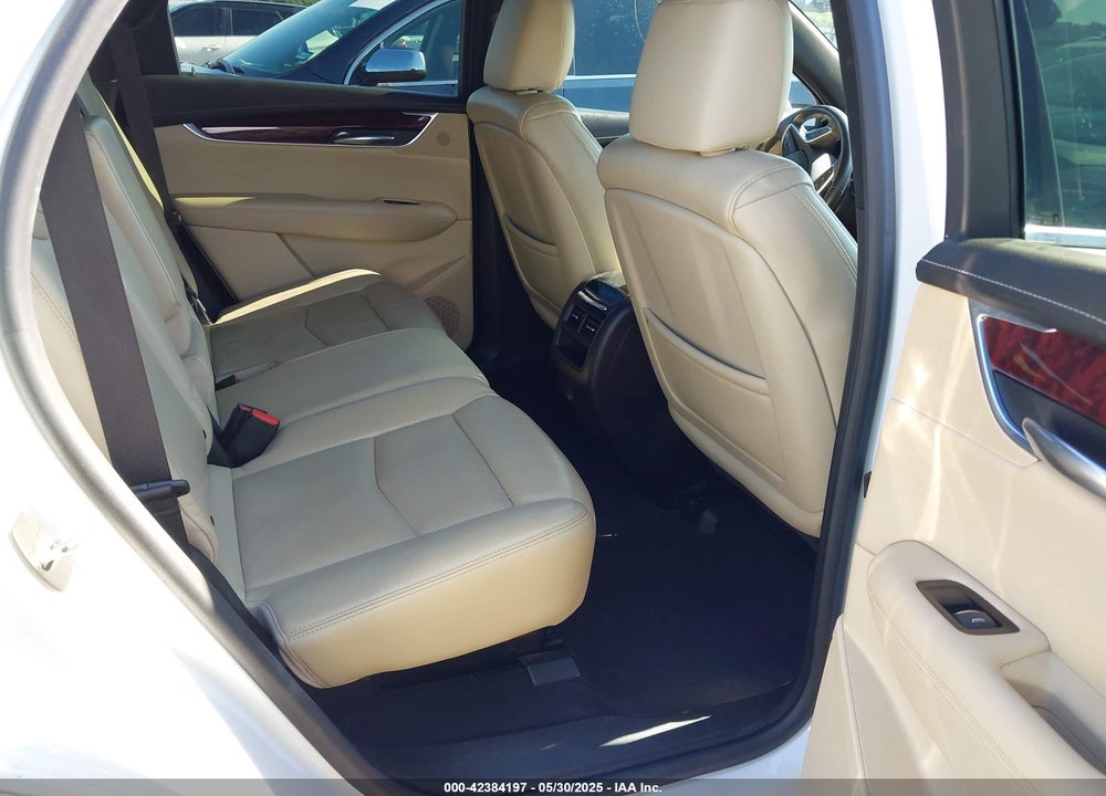 2017 CADILLAC XT5 VIN: 1GYKNCRS4HZ218136