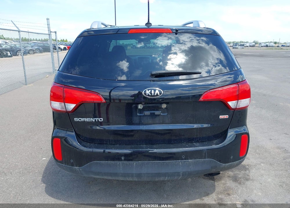 2015 KIA SORENTO VIN: 5XYKTCA60FG631595