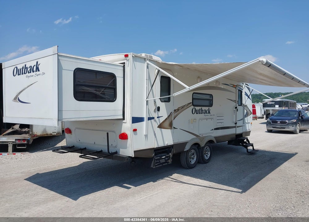 2011 KEYSTONE OUTBACK 250RS VIN: 4YDT25023BB451353