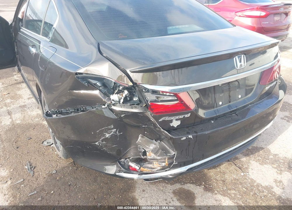 2016 HONDA ACCORD VIN: 1HGCR2F50GA133235