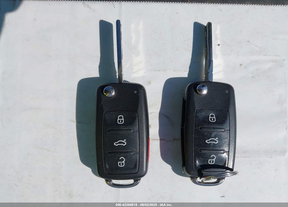 2014 VOLKSWAGEN TIGUAN VIN: WVGBV3AX7EW081912