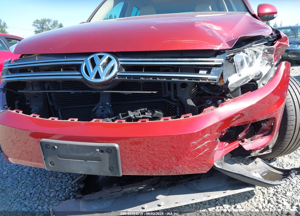 2014 VOLKSWAGEN TIGUAN VIN: WVGBV3AX7EW081912