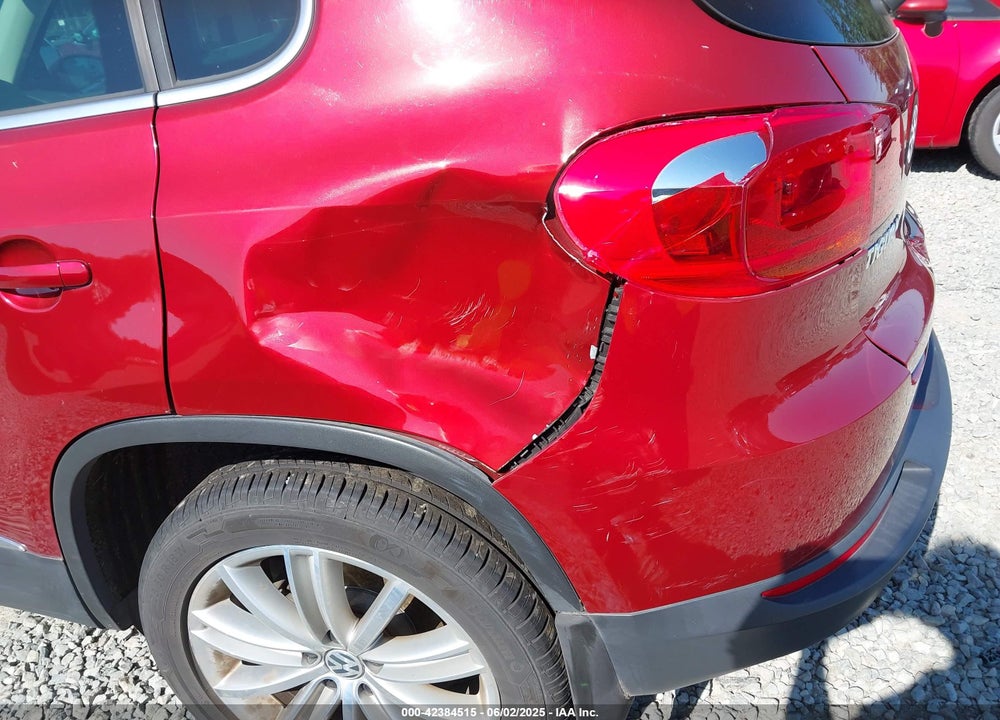 2014 VOLKSWAGEN TIGUAN VIN: WVGBV3AX7EW081912