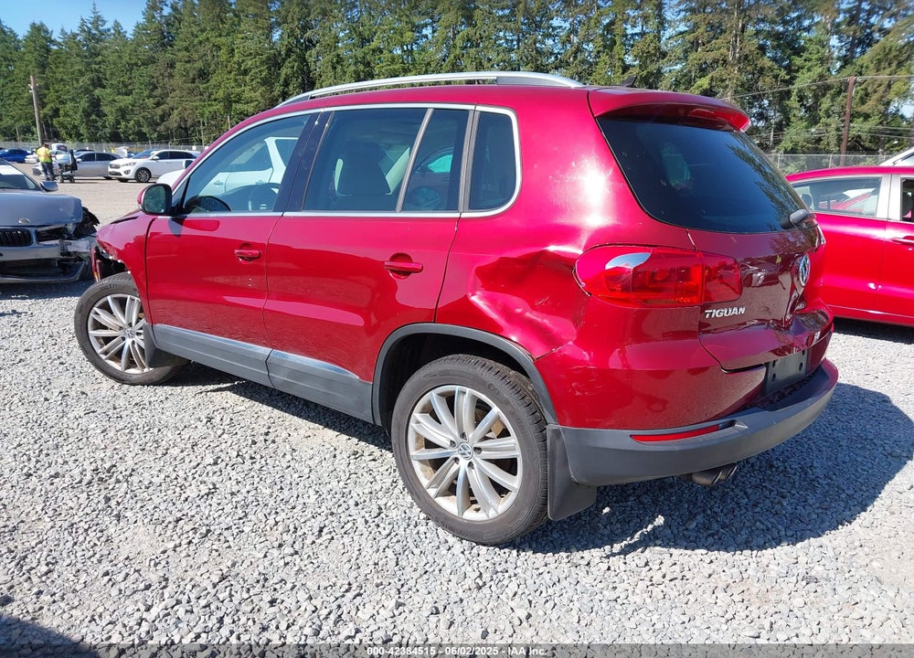 2014 VOLKSWAGEN TIGUAN VIN: WVGBV3AX7EW081912