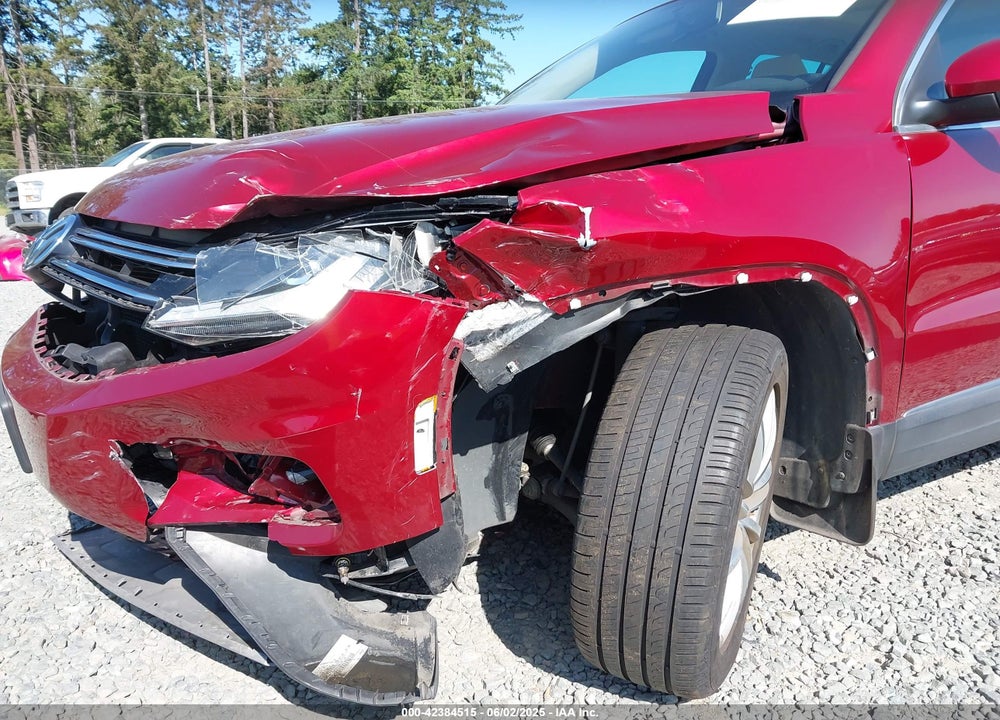 2014 VOLKSWAGEN TIGUAN VIN: WVGBV3AX7EW081912