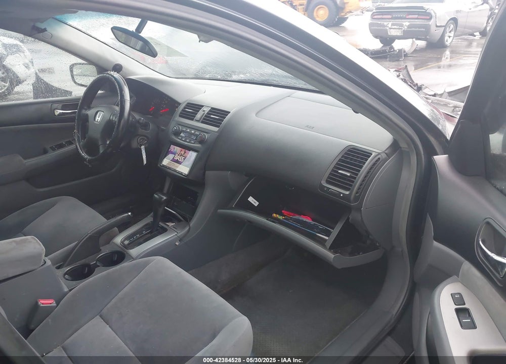 2005 HONDA ACCORD 2.4 EX VIN: 1HGCM56735A036318