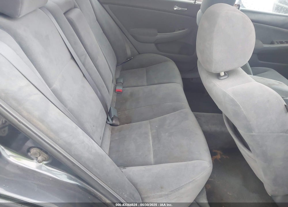 2005 HONDA ACCORD 2.4 EX VIN: 1HGCM56735A036318