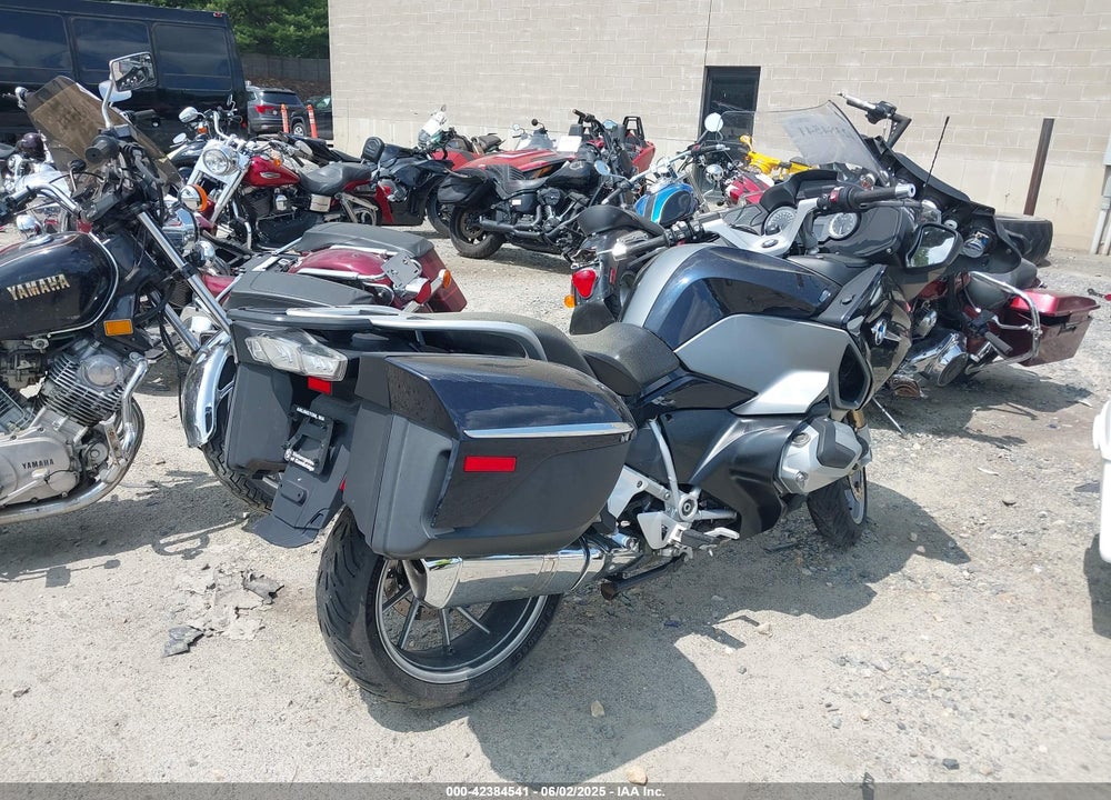 2019 BMW R 1250 RT VIN: WB10J6300KZG33494