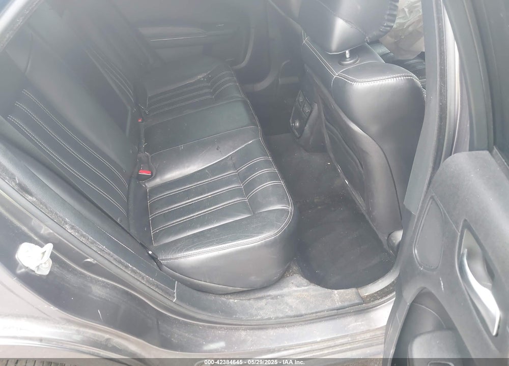 2014 CHRYSLER 300 VIN: 2C3CCAGG8EH374215
