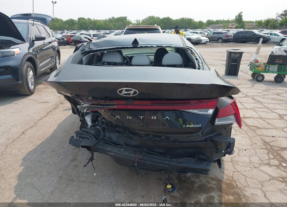 2023 HYUNDAI ELANTRA VIN: KMHLP4AG5PU467554