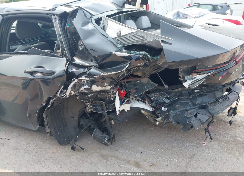 2023 HYUNDAI ELANTRA VIN: KMHLP4AG5PU467554