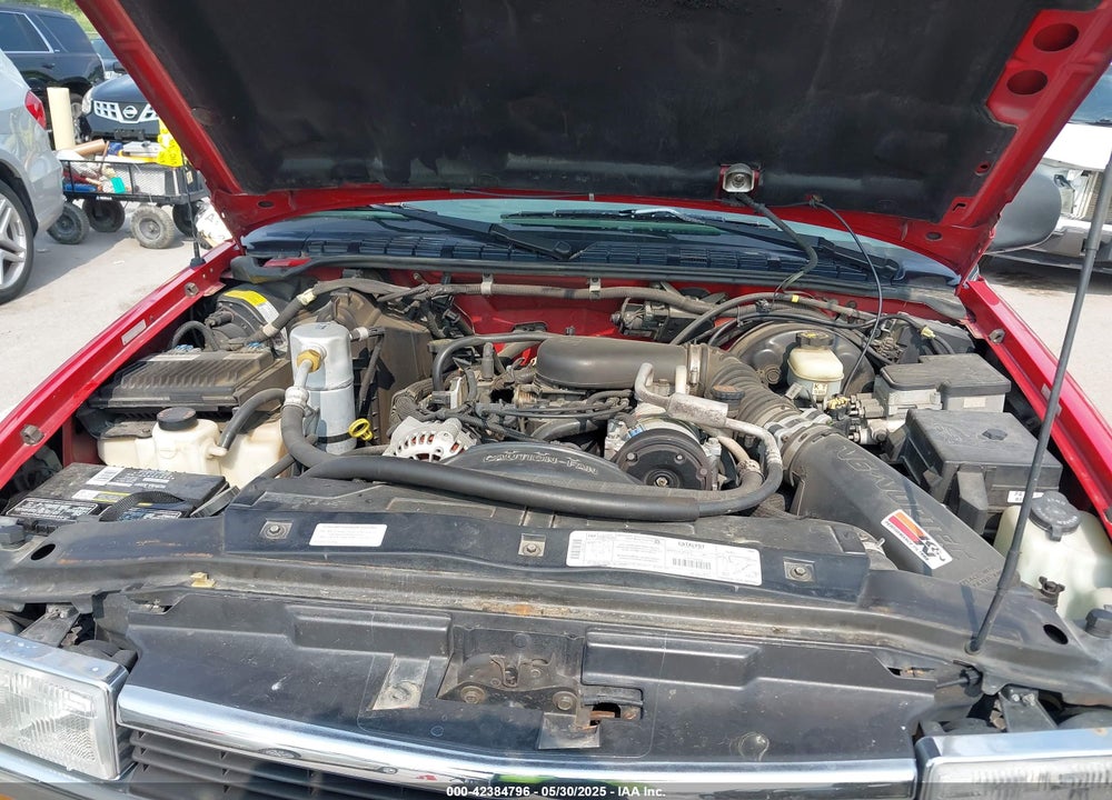 1998 CHEVROLET S-10 VIN: 1GCDT19X9W8121358