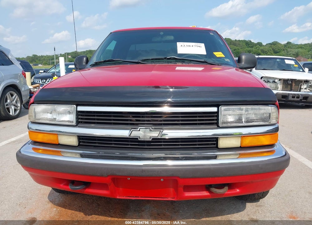 1998 CHEVROLET S-10 VIN: 1GCDT19X9W8121358