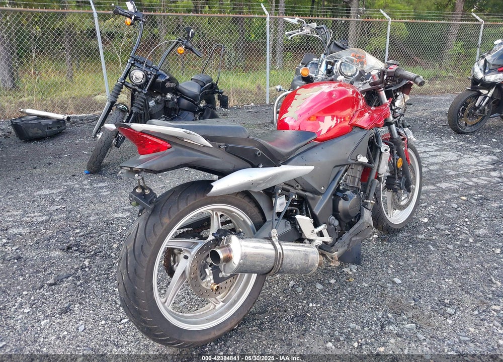 2011 HONDA CBR250 R VIN: MLHMC4115B5002160