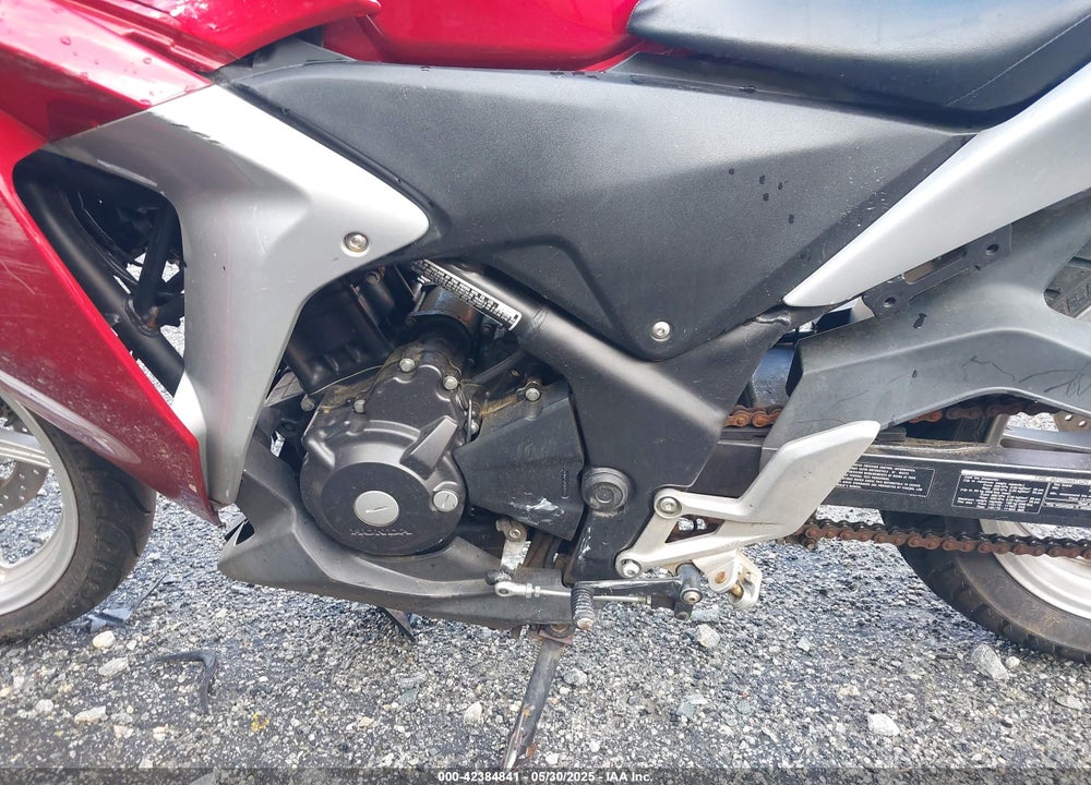 2011 HONDA CBR250 R VIN: MLHMC4115B5002160