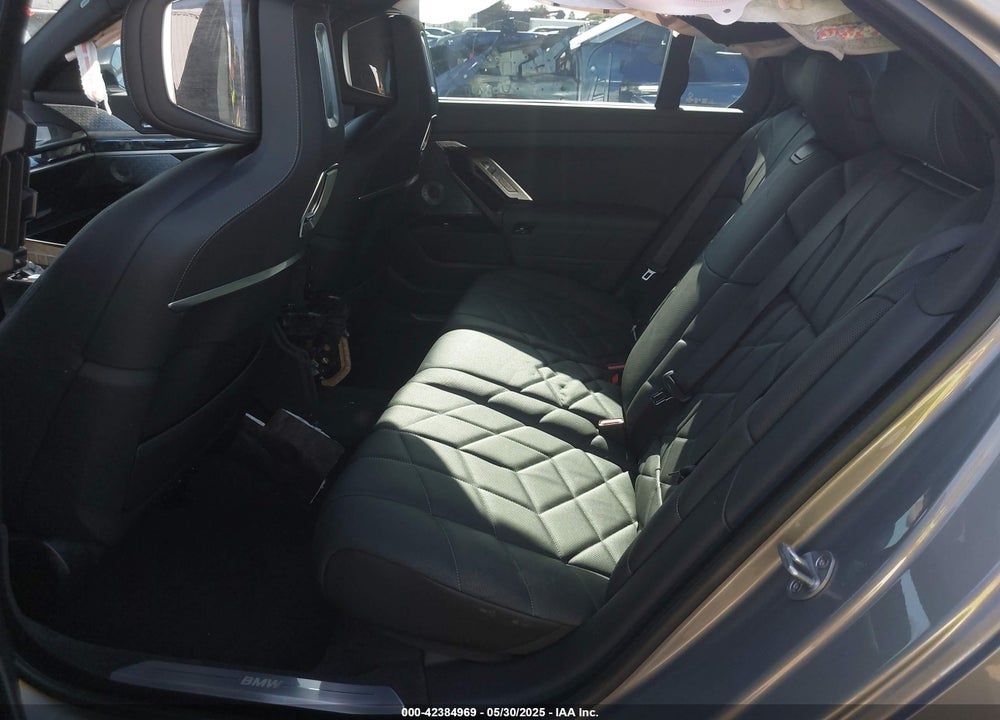 2024 BMW I7 VIN: WBY43EJ00RCR66802