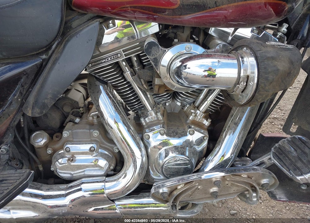 2011 HARLEY-DAVIDSON FLHTCUSE6 VIN: 1HD1PR814BB954886