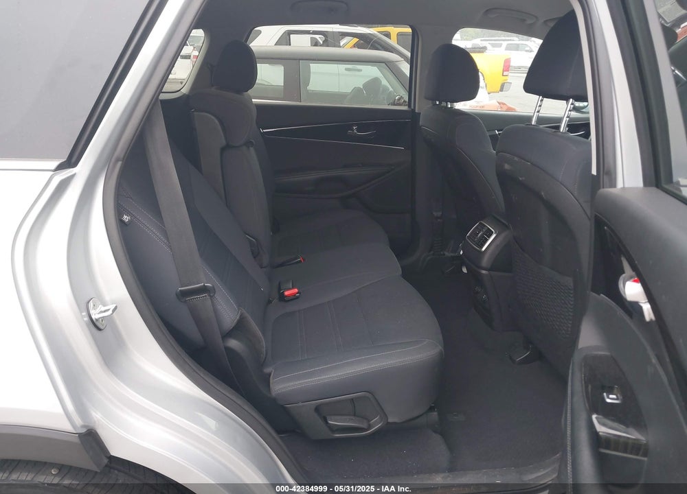 2019 KIA SORENTO VIN: 5XYPG4A36KG438741