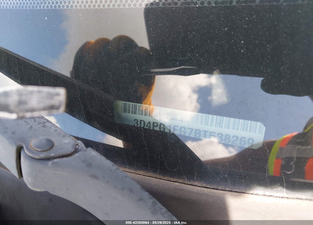 2011 DODGE JOURNEY VIN: 3D4PG1FG7BT538269