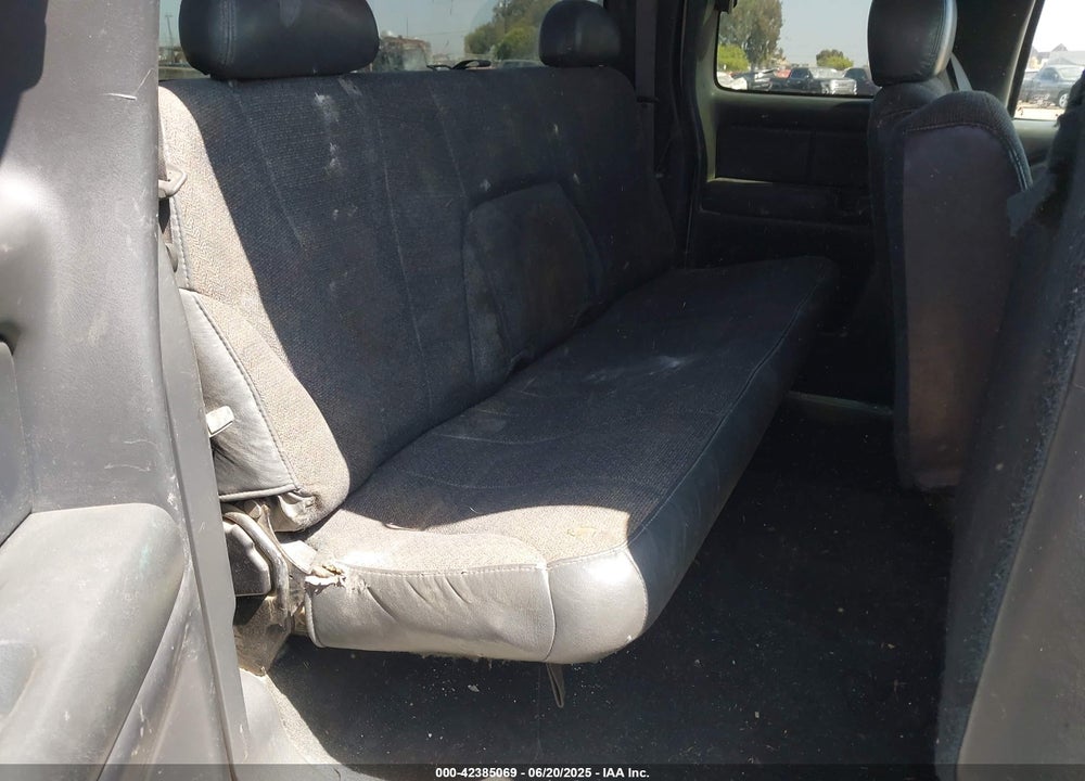 2001 CHEVROLET SILVERADO 3500 VIN: 1GCJC39U21F141864