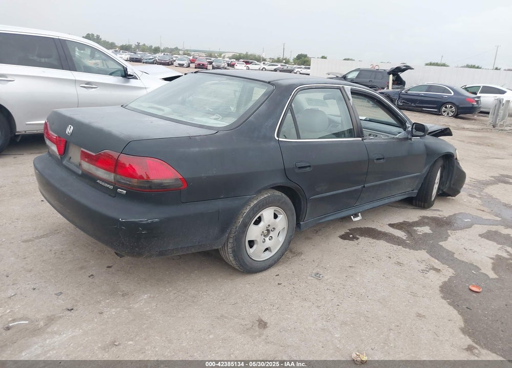 2001 HONDA ACCORD 3.0 EX VIN: 1HGCG16591A035828