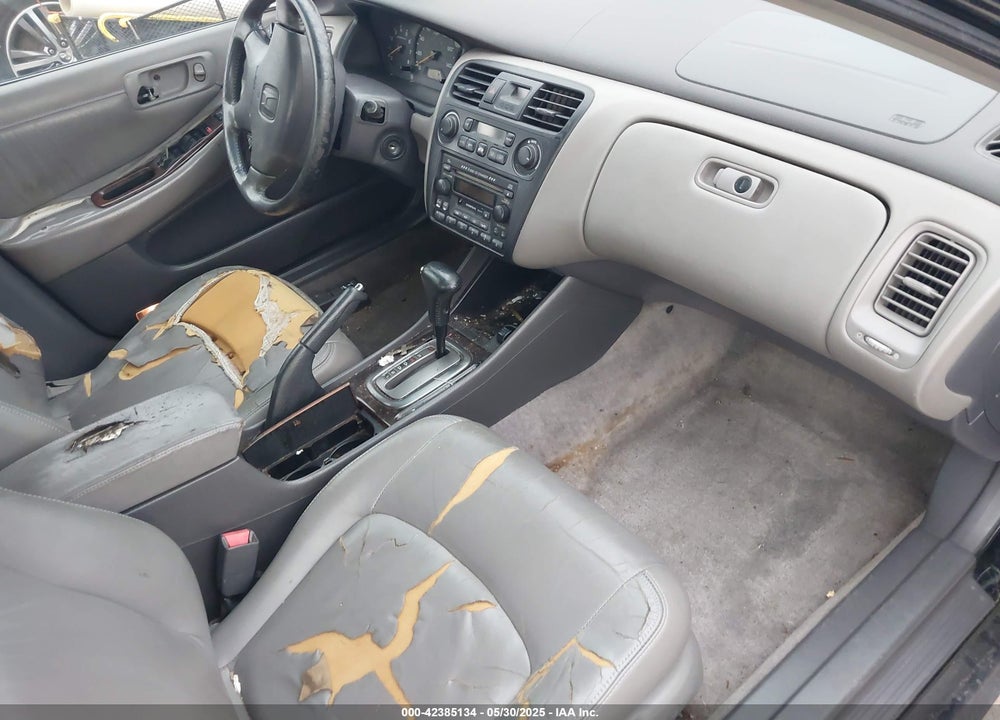 2001 HONDA ACCORD 3.0 EX VIN: 1HGCG16591A035828