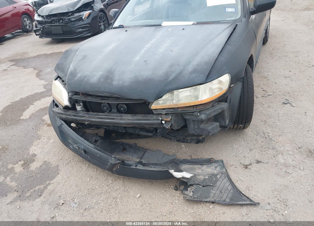 2001 HONDA ACCORD 3.0 EX VIN: 1HGCG16591A035828