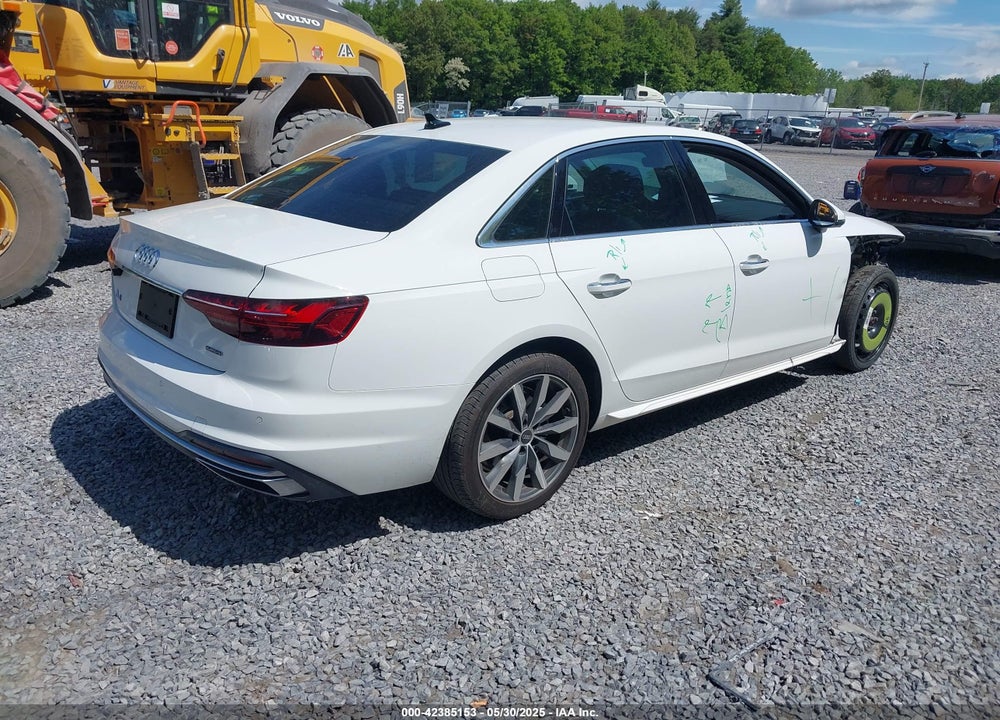 2021 AUDI A4 VIN: WAUBBAF46MN008077