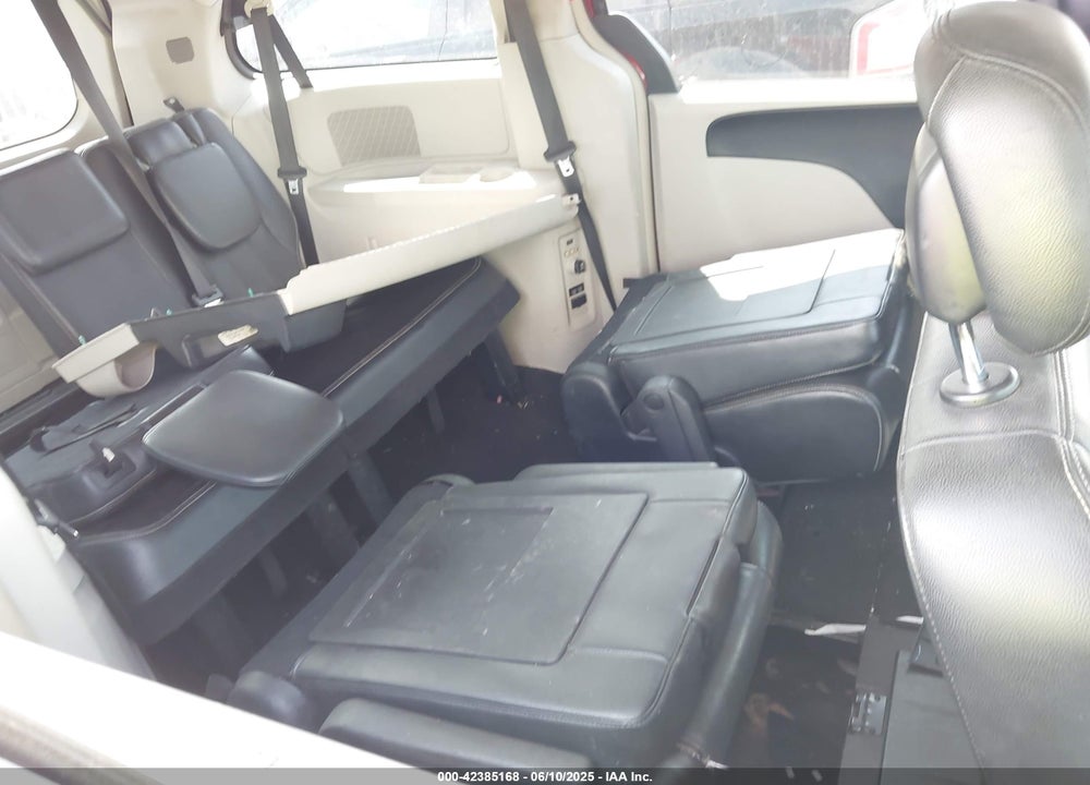 2014 CHRYSLER TOWN & COUNTRY TOURING VIN: 2C4RC1BG5ER441098