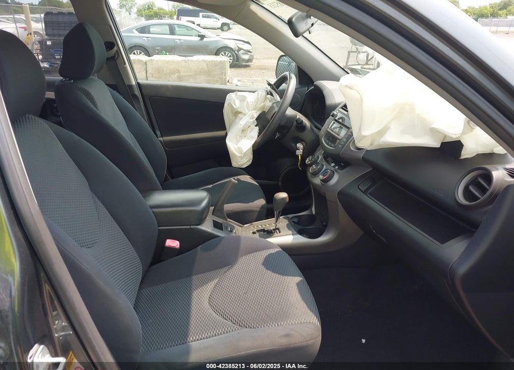 2007 TOYOTA RAV4 VIN: JTMBD32V775093586