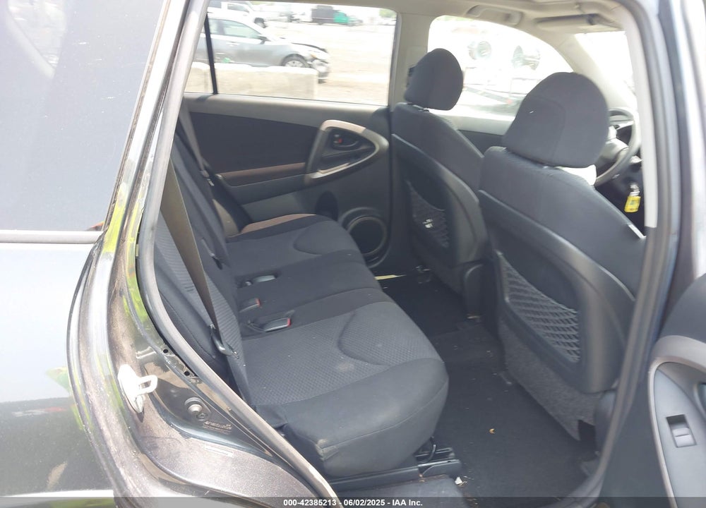 2007 TOYOTA RAV4 VIN: JTMBD32V775093586