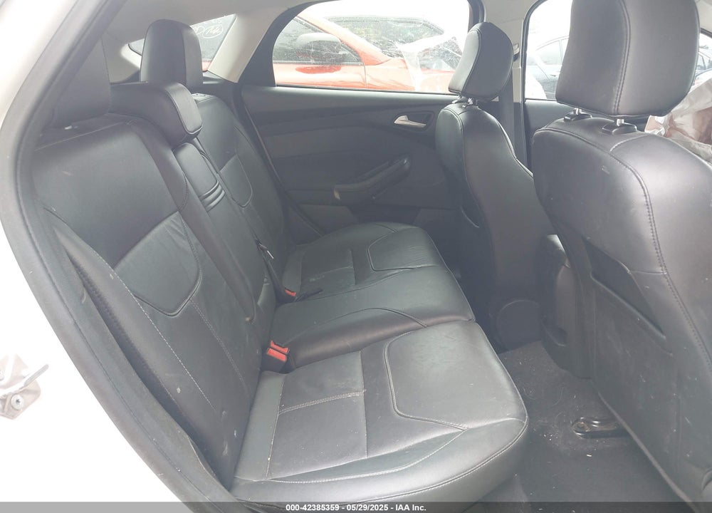 2016 FORD FOCUS VIN: 1FADP3N27GL319497