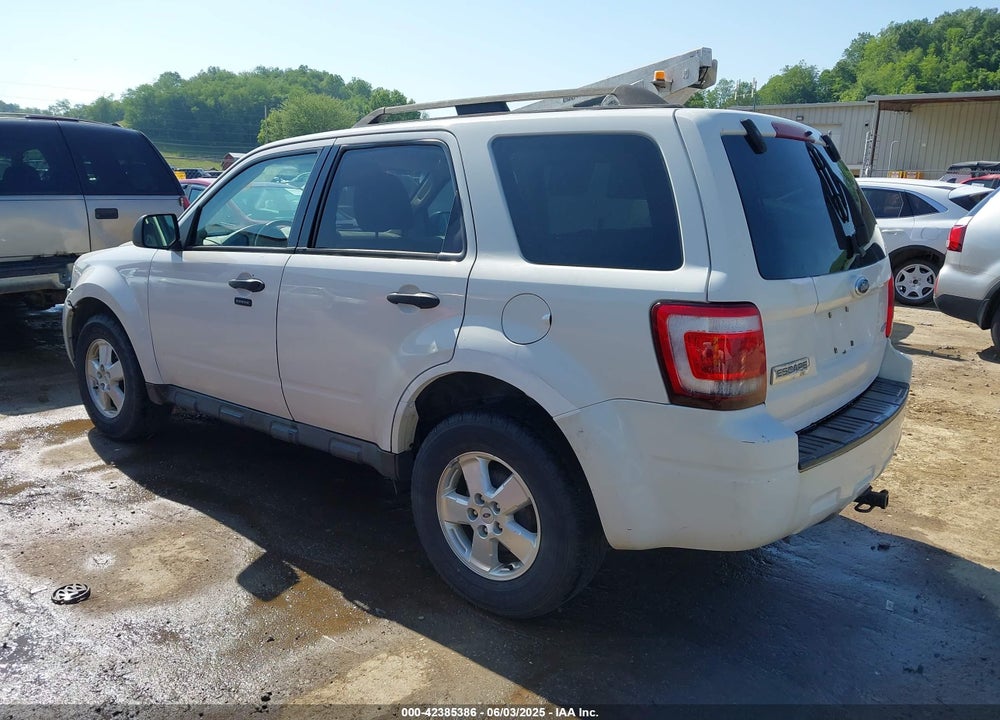 2009 FORD ESCAPE VIN: 1FMCU93G89KA82202