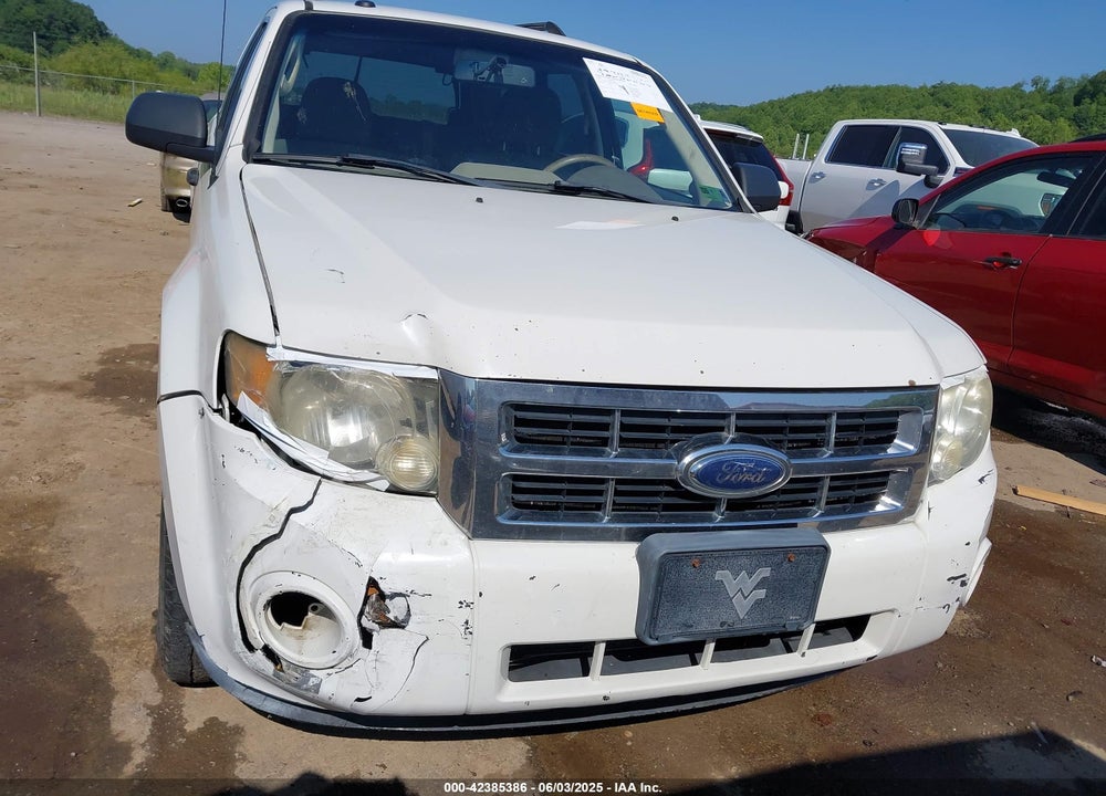 2009 FORD ESCAPE VIN: 1FMCU93G89KA82202