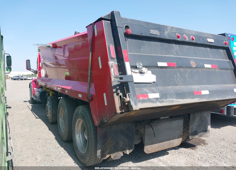 2014 PETERBILT 579 VIN: 1XPBA49XXED237235