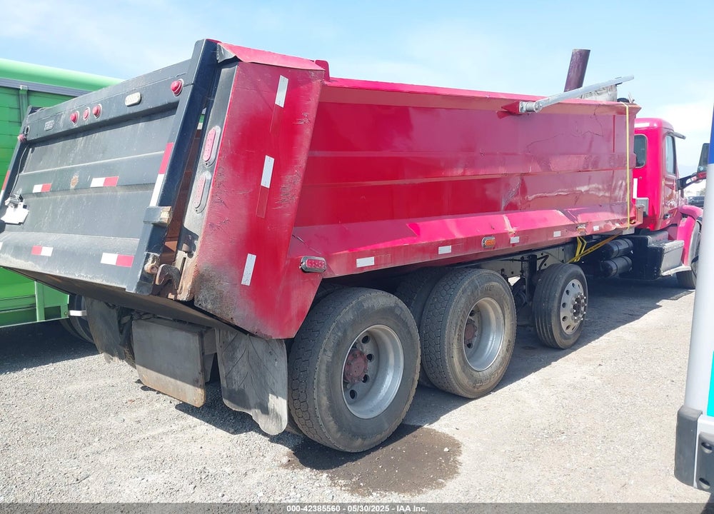 2014 PETERBILT 579 VIN: 1XPBA49XXED237235