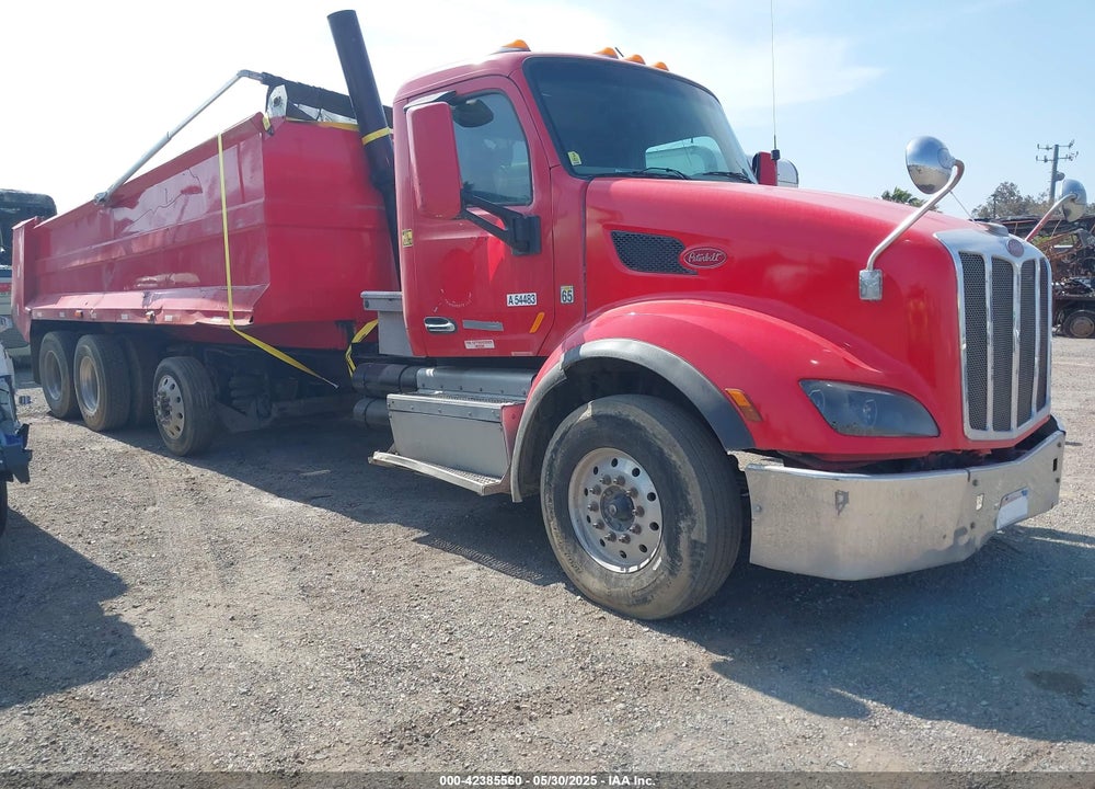 2014 PETERBILT 579 VIN: 1XPBA49XXED237235
