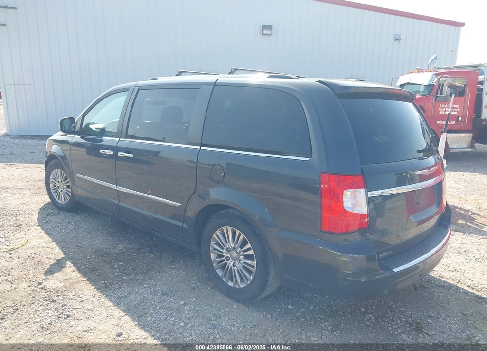 2011 CHRYSLER TOWN & COUNTRY VIN: 2A4RR6DG2BR616700