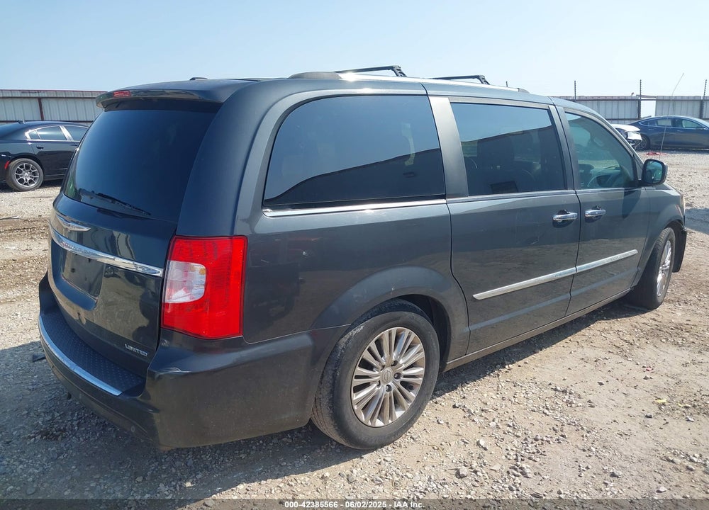2011 CHRYSLER TOWN & COUNTRY VIN: 2A4RR6DG2BR616700