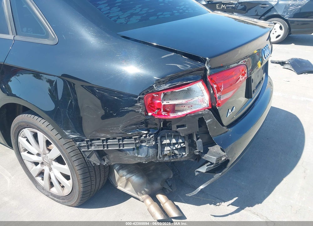 2014 AUDI A4 2.0T PREMIUM VIN: WAUAFAFL4EN025081
