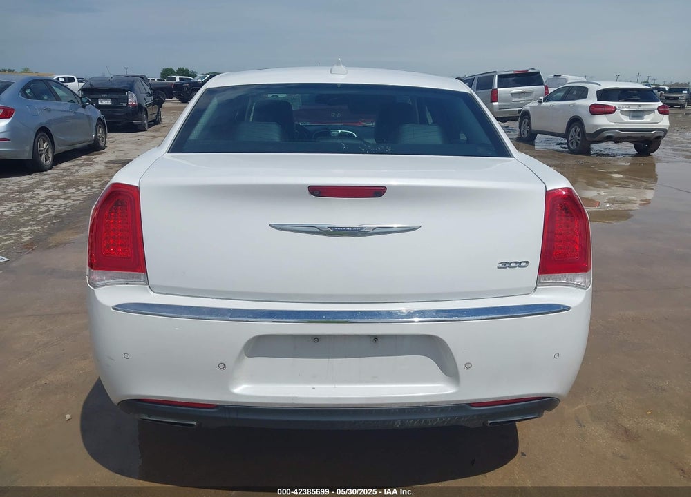 2015 CHRYSLER 300 VIN: 2C3CCAAG6FH893872
