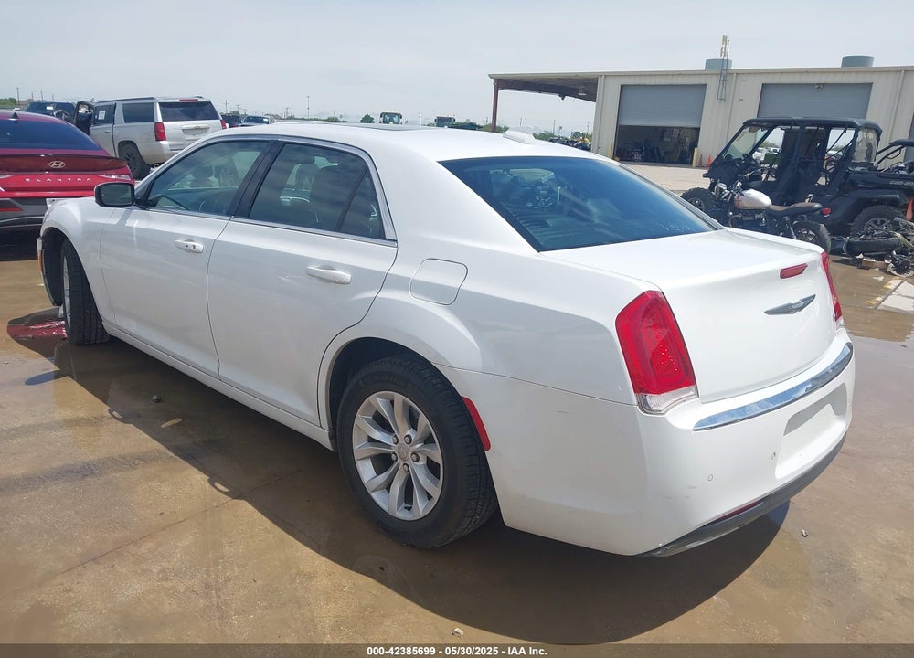2015 CHRYSLER 300 VIN: 2C3CCAAG6FH893872