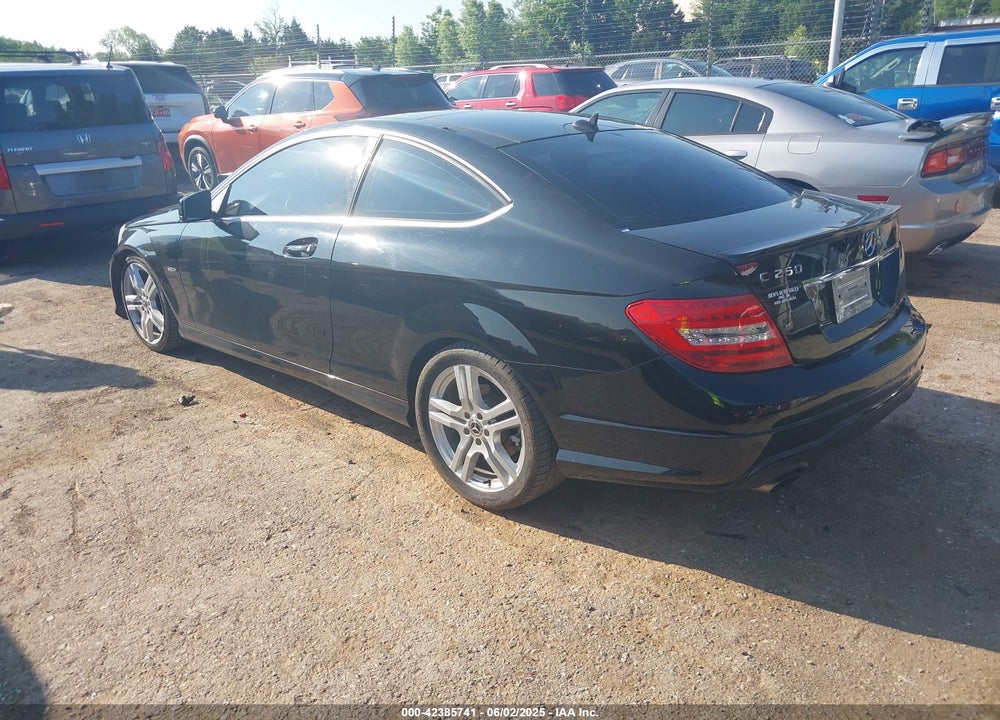 2014 MERCEDES-BENZ C 250 VIN: WDDGJ4HB0EG272447
